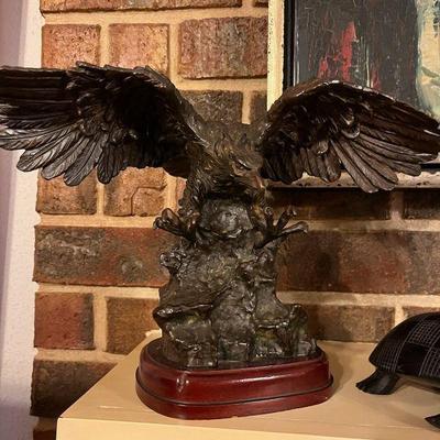 Bronze eagle 