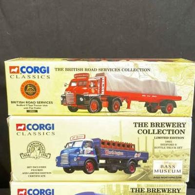 Corgi in box truck toys