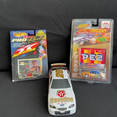 Three Metal Diecast Racing Cars * Hot Wheels * Johnny Lightning * Thunderbird Race Car Bank