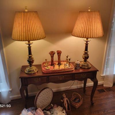 wall tables, lamps, glass vases