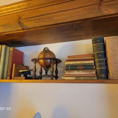 books and decor