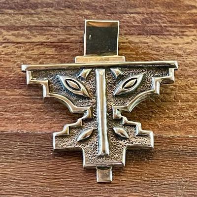Sterling Silver Repousse Handmade Pendant - Total Weight - 10.9 Grams 