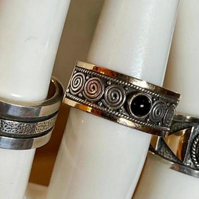 (3) Sterling Rings (2) W 18K Gold Accents - Blue Lapis & Black Onyx  - Band - Size   Total Weight 