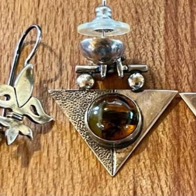 (2) Pairs Of Sterling Silver Handmade Earrings - Amber & Wires - Total Weight 16.32 Grams 