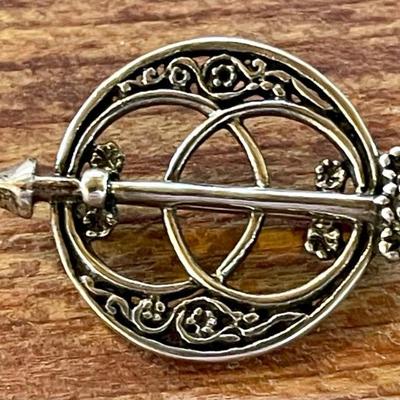 Sterling Silver Handmade Arrow Pin - Total Weight 5.10 Grams 