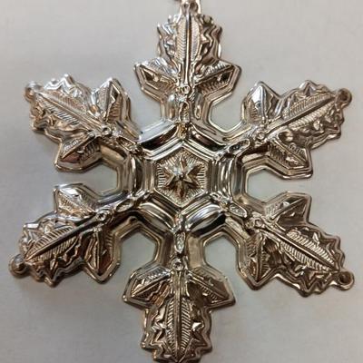 Gorham 1997 sterling silver christmas snowflake ornament jm3161 1