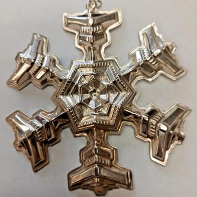 Gorham 1977 sterling silver christmas snowflake ornament jm3154 1