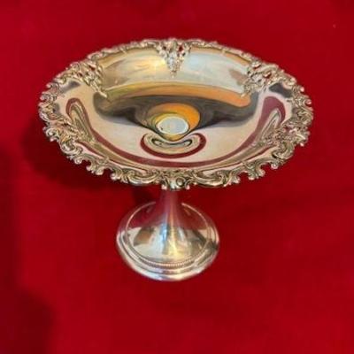 Grande Baroque by Wallace Silversmiths sterling tazza/compote bowl