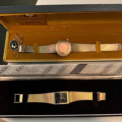 Small amount of costume jewelry, including watches