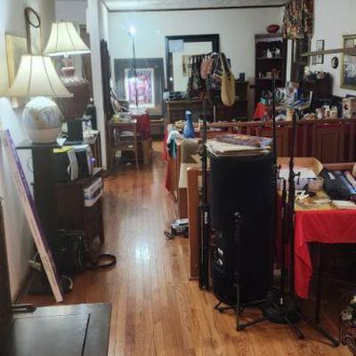 Estate sale photo