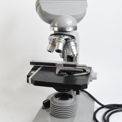 Microscope