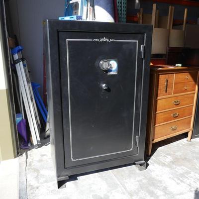 Large Gun Safe w/Electronic Lock