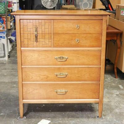 Mid Century Modern Chest of Drawers