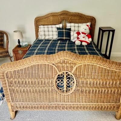 Queen Bedroom set $200 OBO 