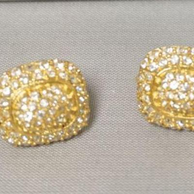 1070	CHRISTIAN DIOR DIAMOND STONE EARRINGS.
