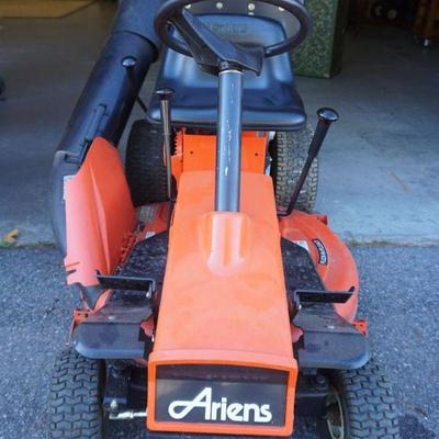 1273	ARIENS RIDING MOWER, RM 1332 WITH 13 HP BRIGGS AND STRATTON MOTOR
