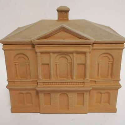 1087	TERRACOTTA ARCHITECTURAL COVERED BOX, APPROXIMATELY 8 1/2 IN X 8 IN
