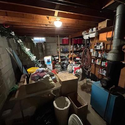 Estate sale photo