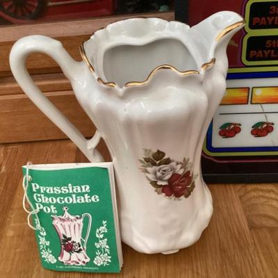 Prussian chocolate pot