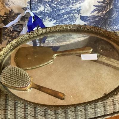 Vintage vanity set