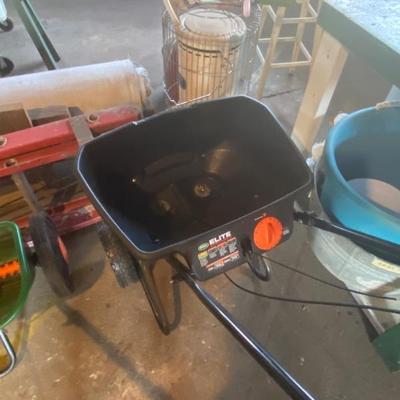 Wheelbarrel