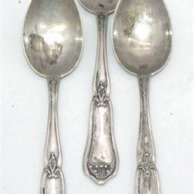 Lot 022   
800 Silver Spoons