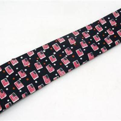 Lot 041   
JET BLUE flags tie