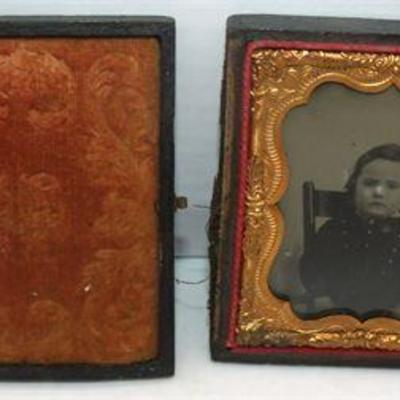 Lot 015   
Antique Daguerreotype tin-type photo