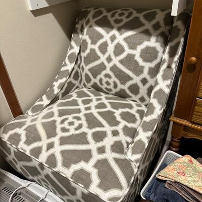 Accent chair