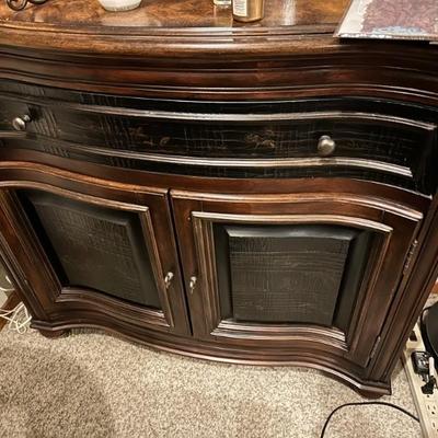 Side buffet cabinet