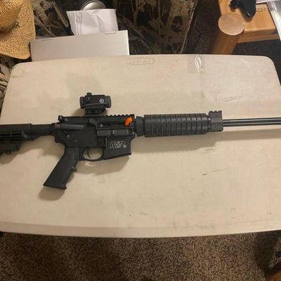 #2702 • Smith & Wesson M&P-15 5.56 Semi-Auto Rifle

