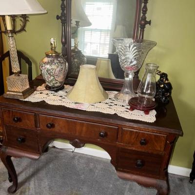 Sale Photo Thumbnail #16: dressing table