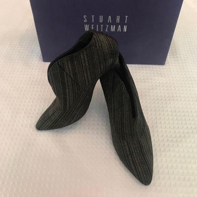 NWOT Stuart Weitzman Booties