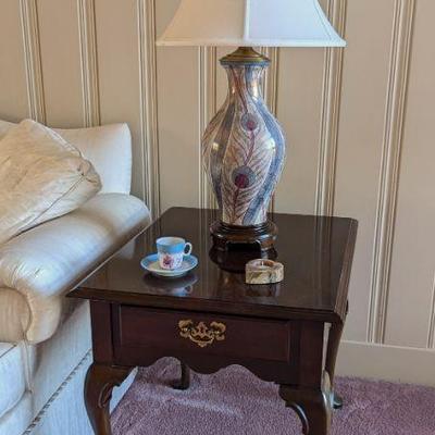 Ethan Allen end table with one drawer