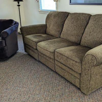 Sofa with reclining ends 