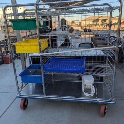 Rolling rack/shelving unit