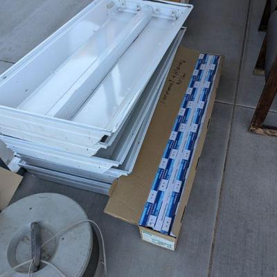 48" Garage light fixtures PLUS 4x new bulbs $10 ea
