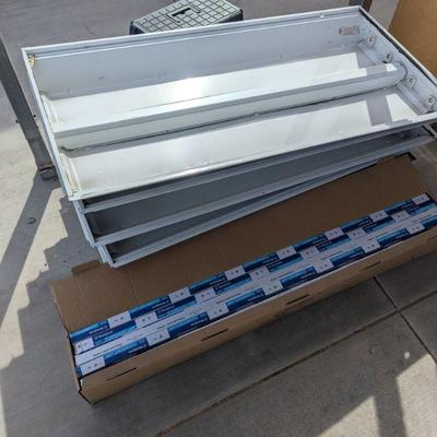 48" garage light fixtures WITH 4 new bulbs $10 ea!