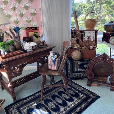GERMAN CR=ARVED DESK
VINTAGE RUG