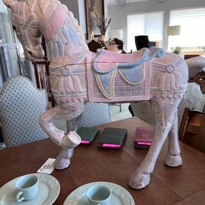 WOODEN HORSE