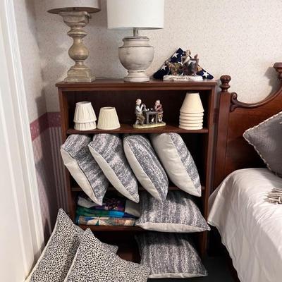 DECOR PILLOWS