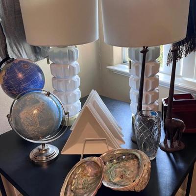 VINTAGE SHELLS