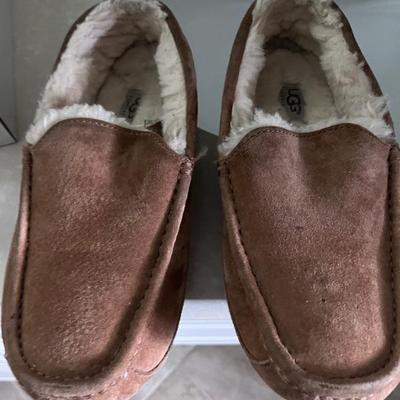 UGG