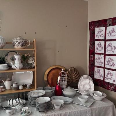 WHITE DISHWARE