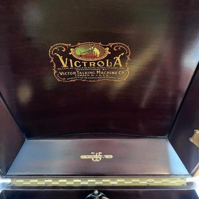 VICTROLA