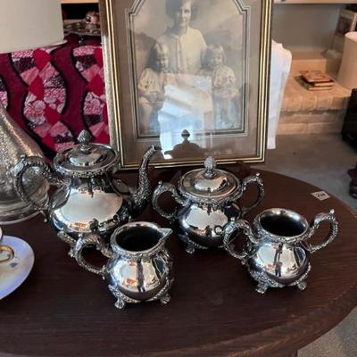 SILVERPLATE SET