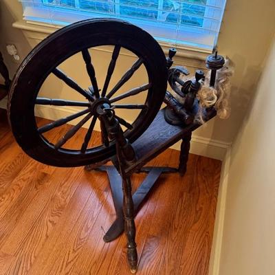 Antique Spinning Wheel 