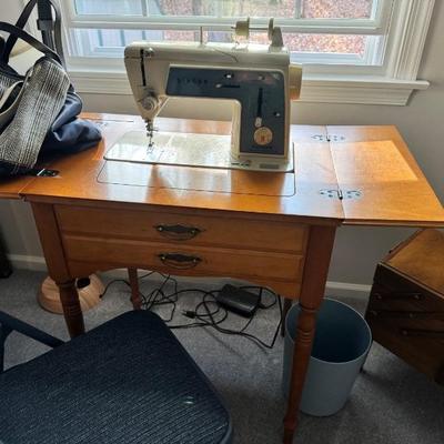 Signer Sewing Machine 
