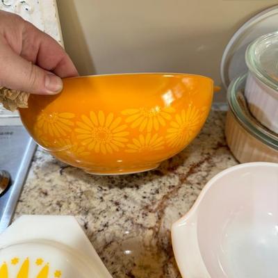 Autumn Wheat Cinderalla Nesting Bowls - Pyrex Vintage