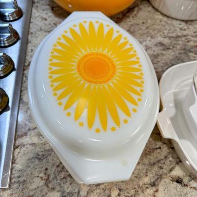 Pyrex Daisy Sunflower - Vintage